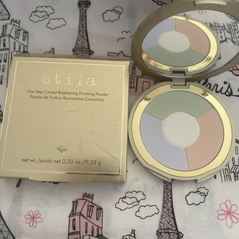 Stila - One Step Correct Brightening Finishing Powder - LIGHT - New In Box